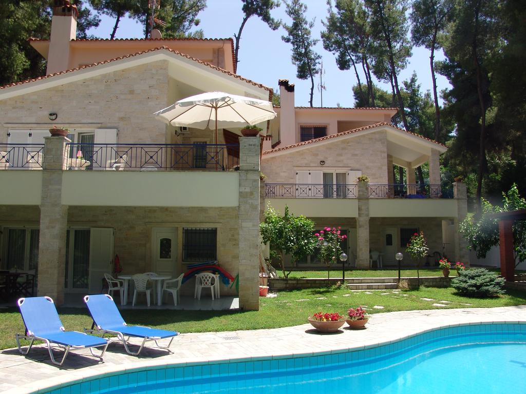 Mira Forest Residences Sani  Екстер'єр фото